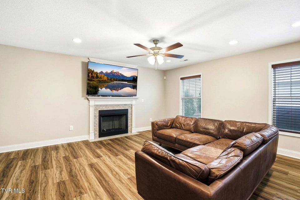 Photo #9: 1265 Lemongrass Drive