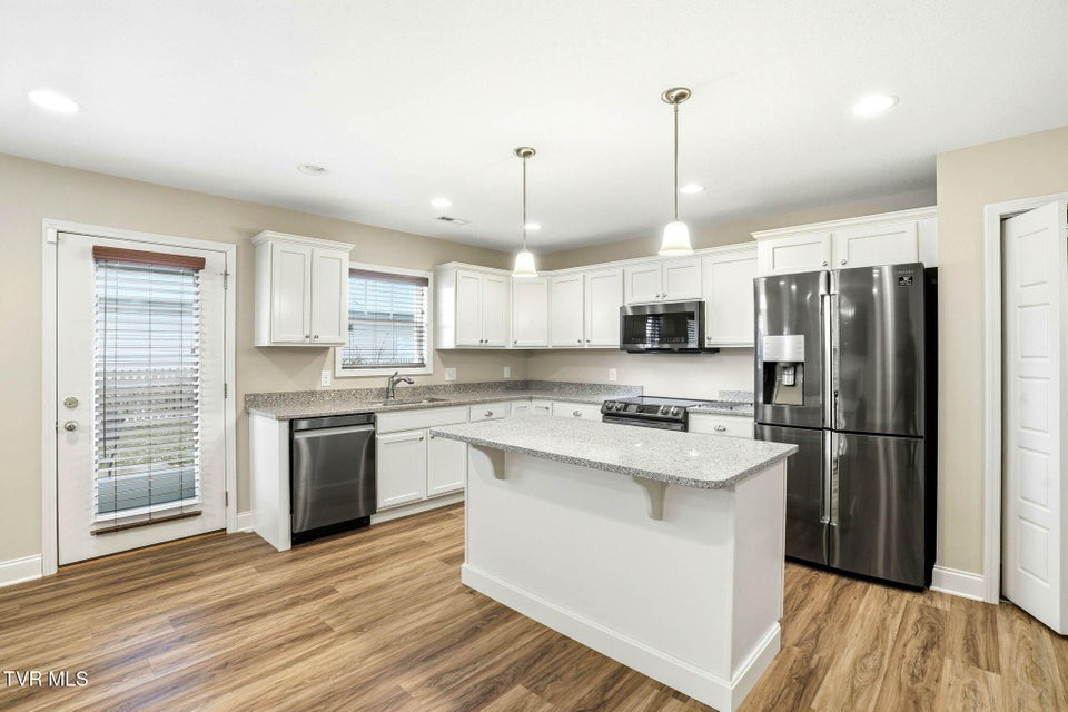 Photo #13: 1265 Lemongrass Drive