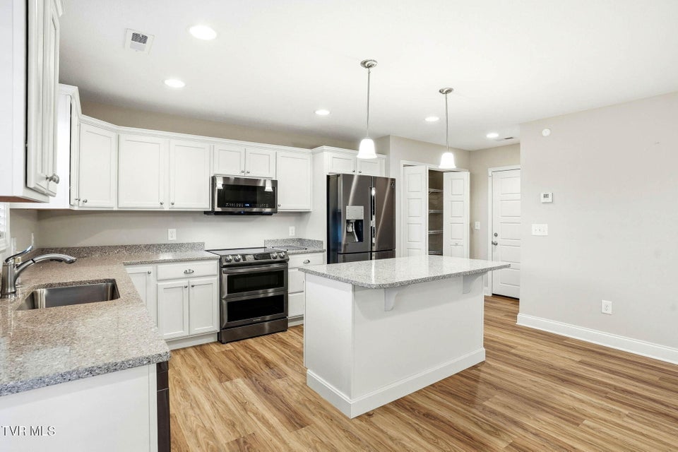 Photo #16: 1265 Lemongrass Drive