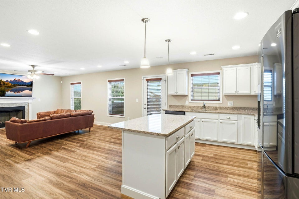 Photo #17: 1265 Lemongrass Drive