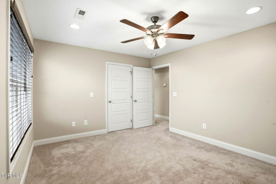 Photo #29: 1265 Lemongrass Drive