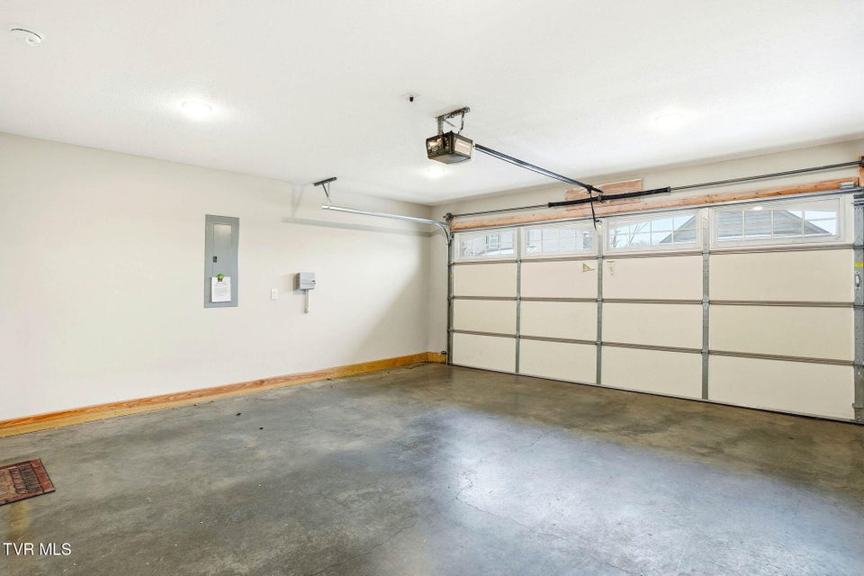 Photo #32: 1265 Lemongrass Drive