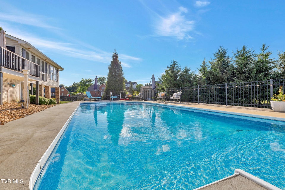 Photo #35: 509 Amelia Court