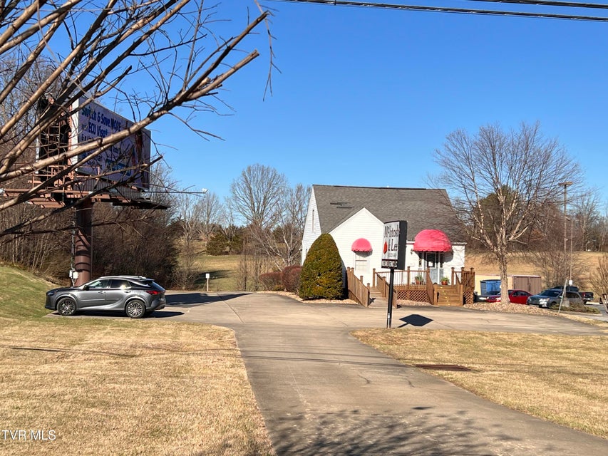 Photo #4: 3509 Andrew Johnson Highway