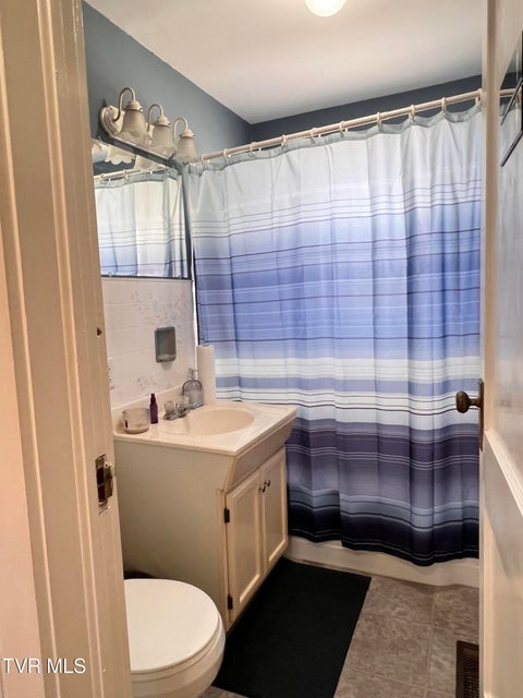 Photo #36: 3509 Andrew Johnson Highway