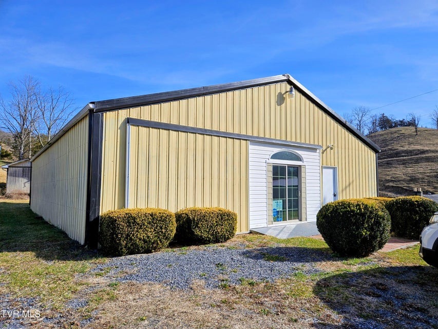 Photo #3: 106 Chrysler Drive