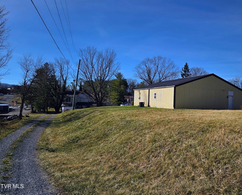 Photo #5: 106 Chrysler Drive