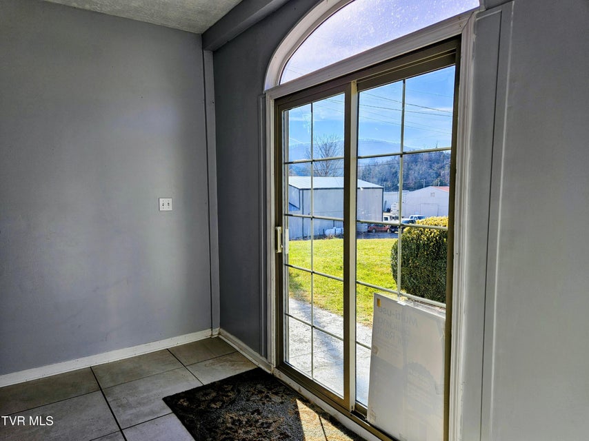 Photo #7: 106 Chrysler Drive