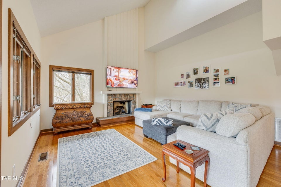 Photo #28: 150 Columbine Road