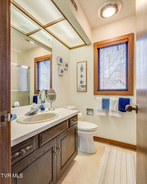 Photo #35: 150 Columbine Road