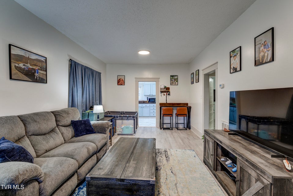 Photo #10: 220 New Avenue