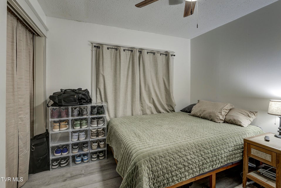 Photo #20: 220 New Avenue