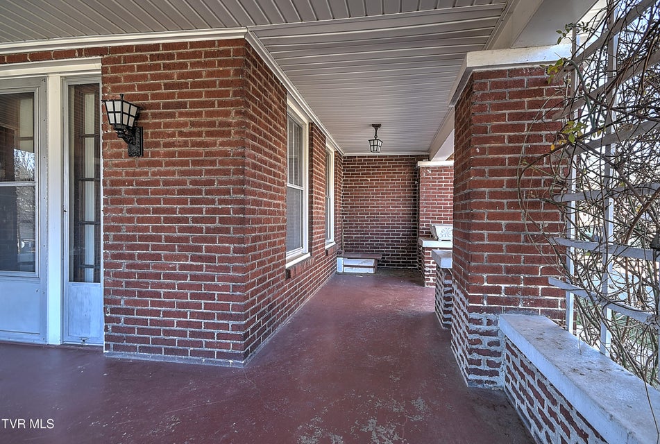 Photo #7: 724 Park Street