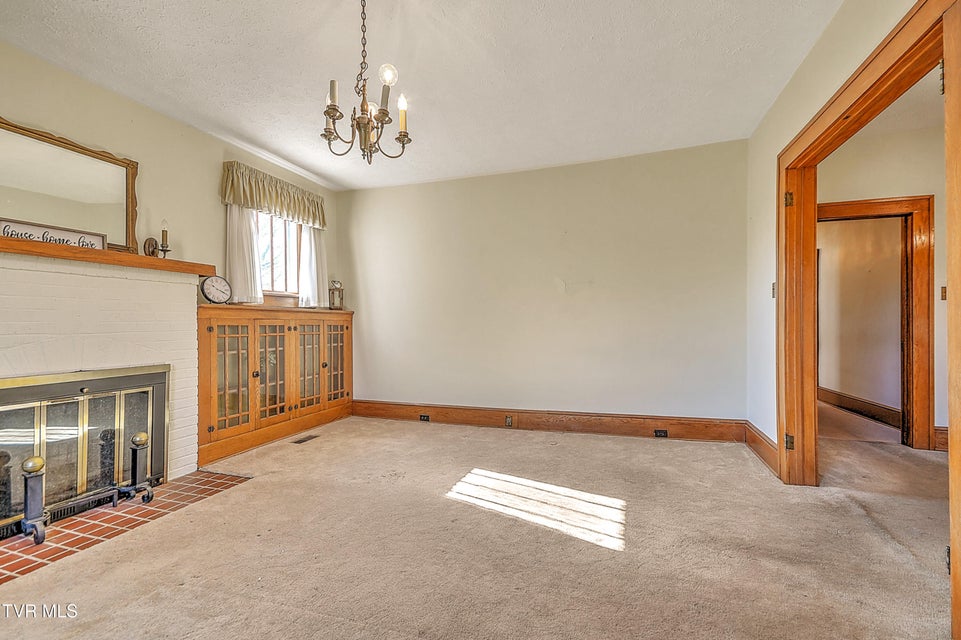 Photo #8: 724 Park Street