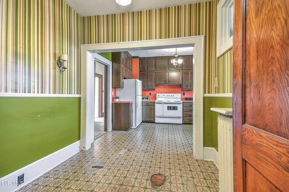 Photo #12: 724 Park Street