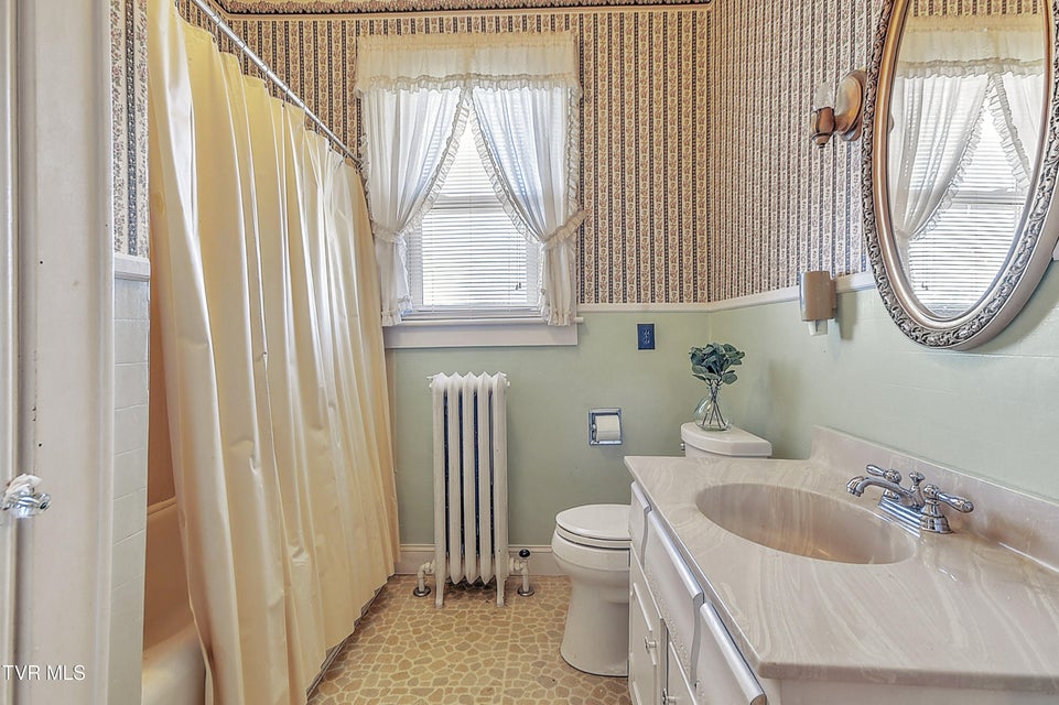 Photo #26: 724 Park Street