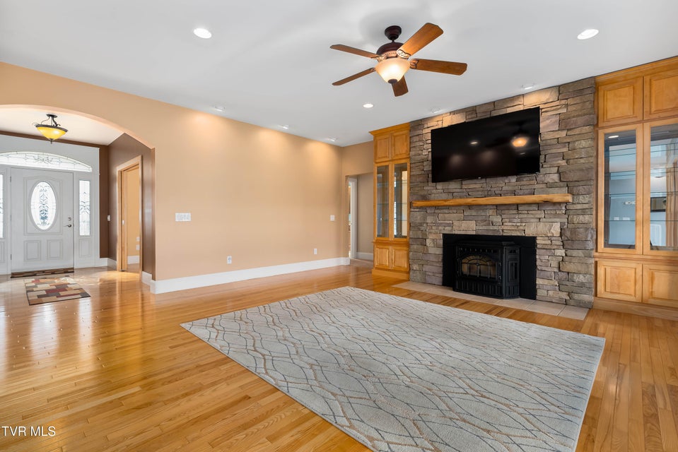 Photo #39: 287 Saylor Hill Road