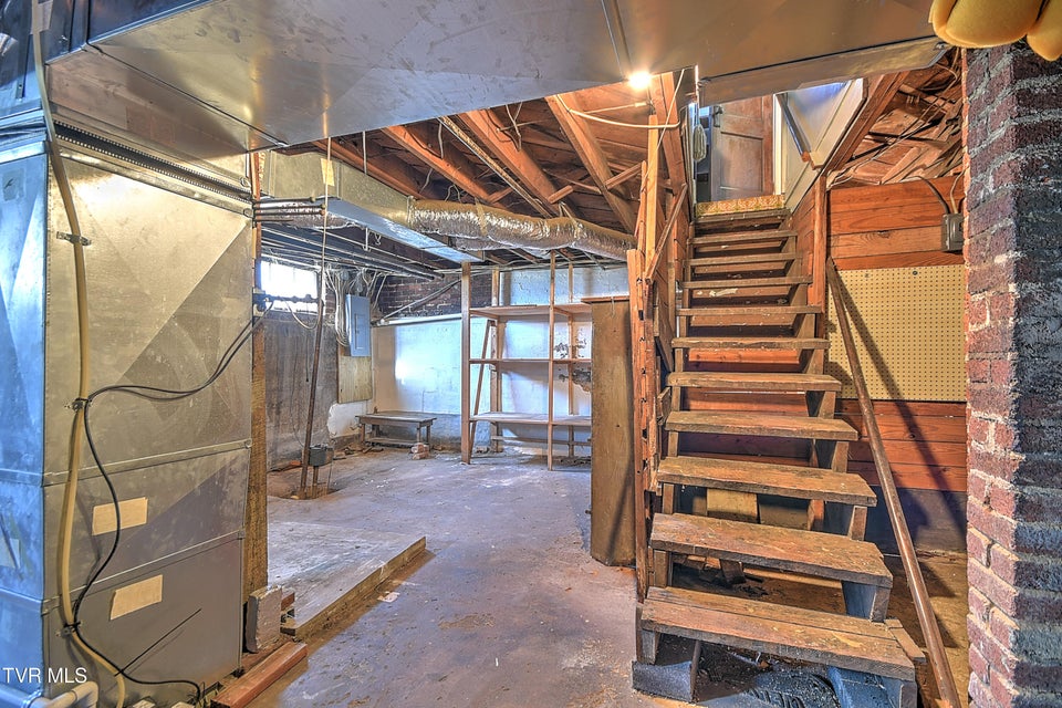 Photo #30: 724 Park Street