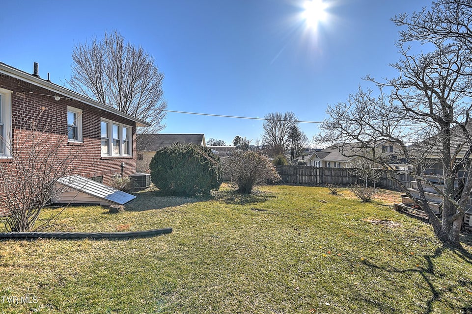 Photo #32: 724 Park Street