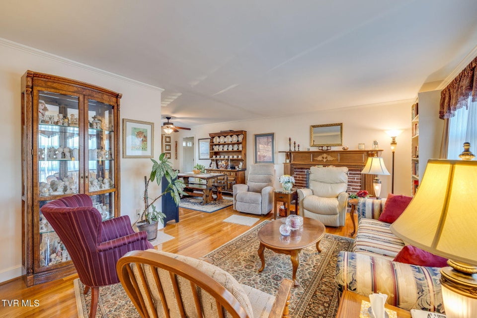 Photo #6: 317 Sunnybrook Drive