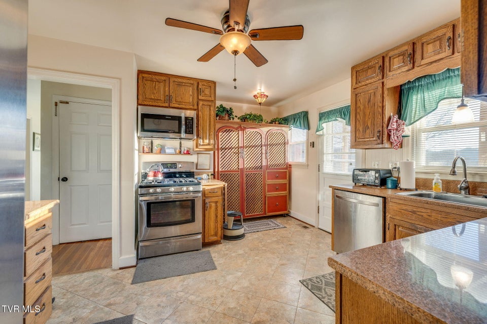 Photo #11: 317 Sunnybrook Drive