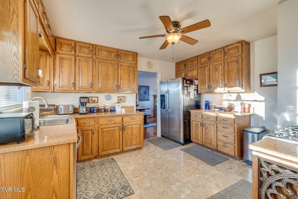 Photo #13: 317 Sunnybrook Drive