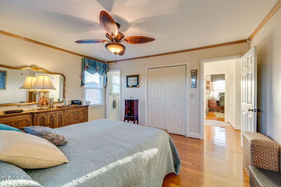 Photo #15: 317 Sunnybrook Drive