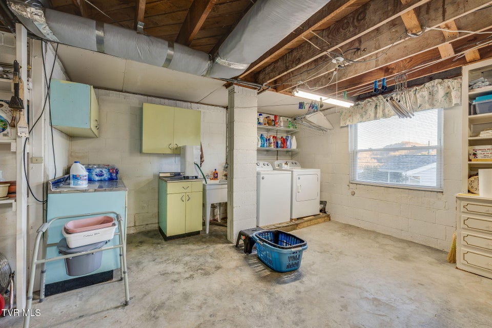 Photo #30: 317 Sunnybrook Drive