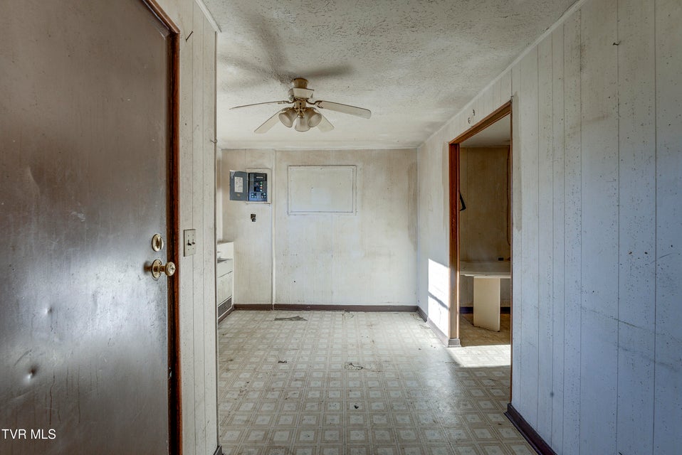 Photo #10: 212 Chilhowie Avenue