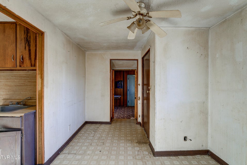 Photo #12: 212 Chilhowie Avenue