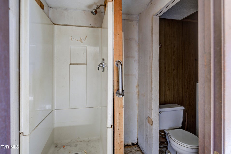 Photo #15: 212 Chilhowie Avenue