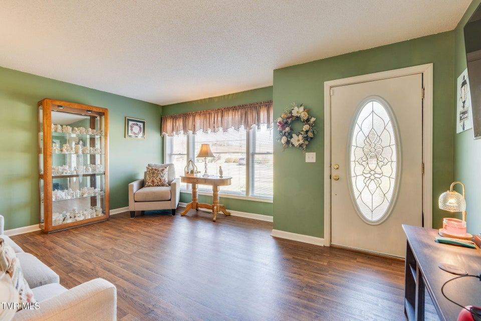 Photo #7: 205 Daytona Place