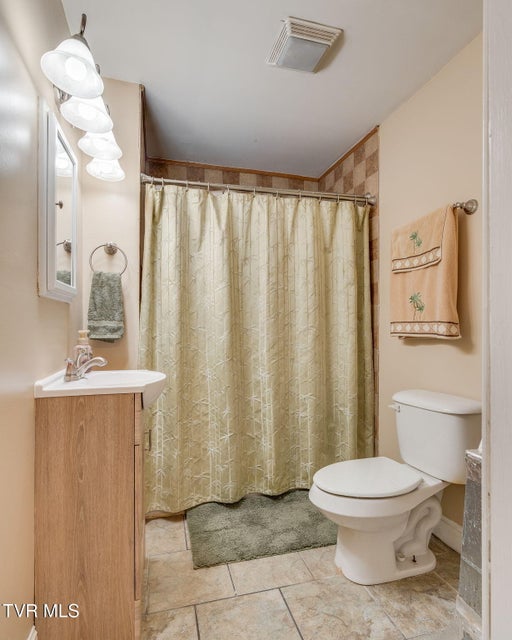 Photo #17: 205 Daytona Place