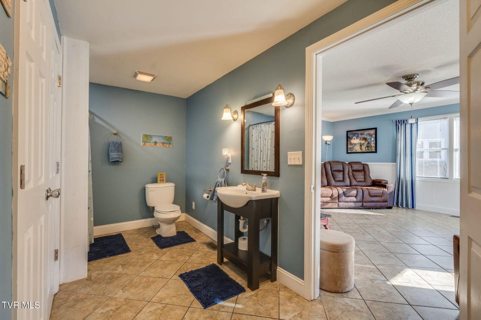 Photo #31: 205 Daytona Place