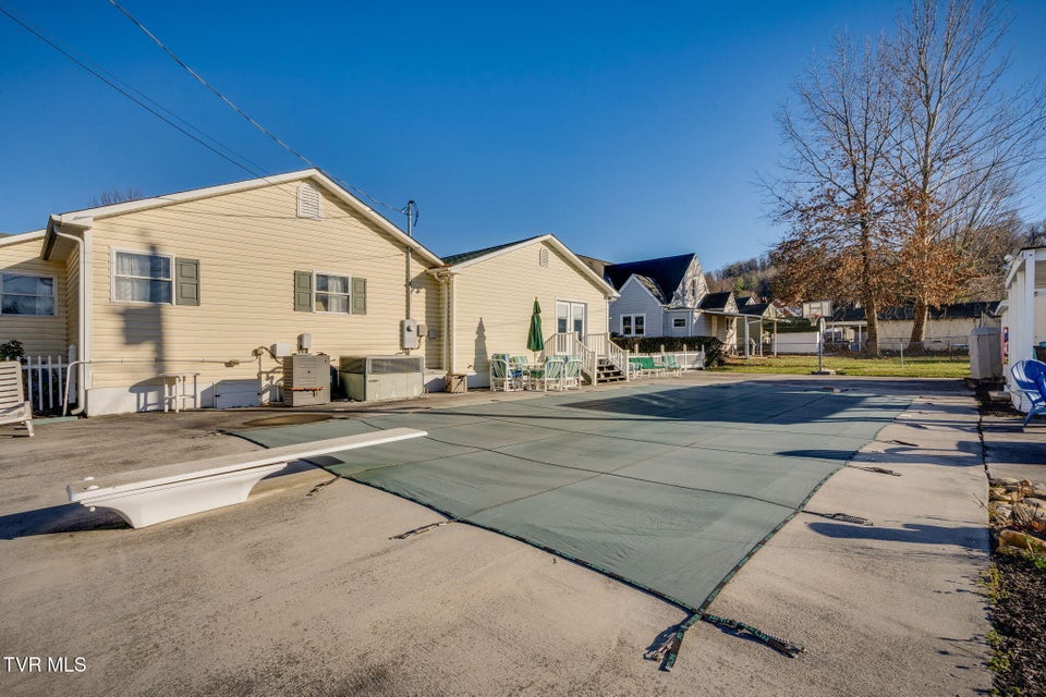 Photo #34: 205 Daytona Place