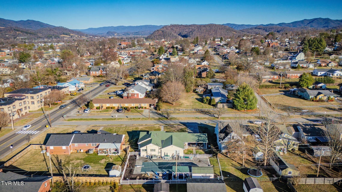 Photo #42: 205 Daytona Place