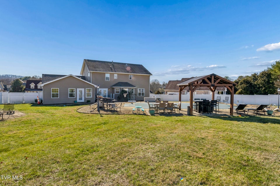 Photo #38: 308 Autumn Circle