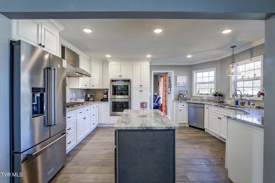 Photo #4: 308 Autumn Circle