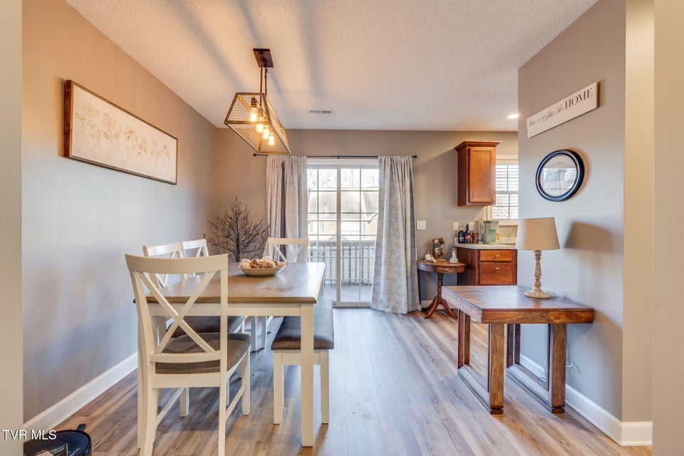 Photo #7: 1809 Lakeview Drive