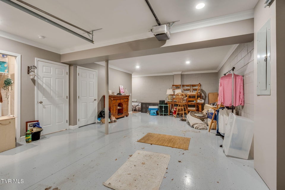 Photo #22: 1809 Lakeview Drive