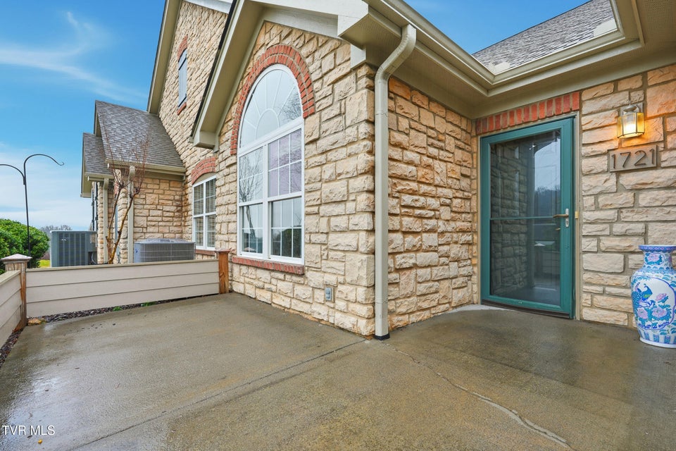 Photo #5: 1721 Skyland Falls Court