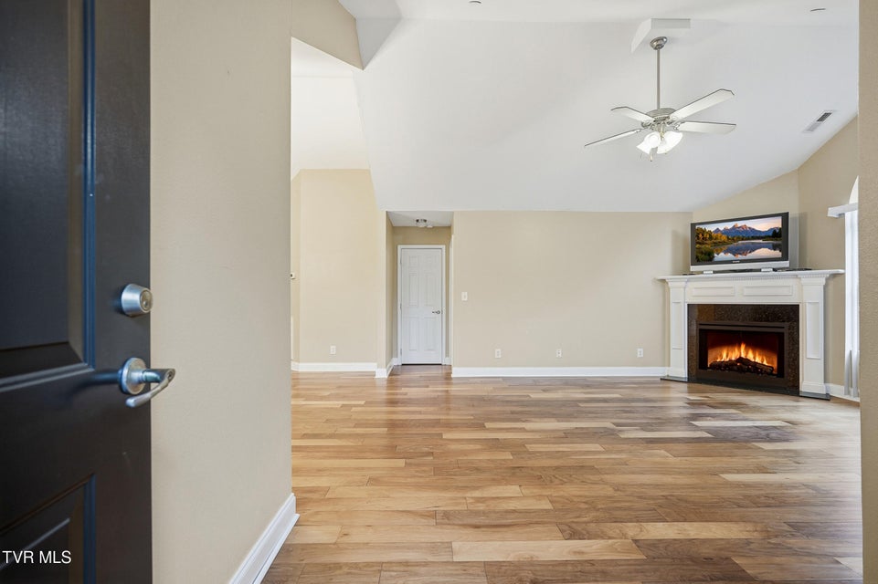 Photo #6: 1721 Skyland Falls Court