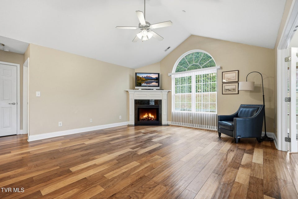 Photo #7: 1721 Skyland Falls Court