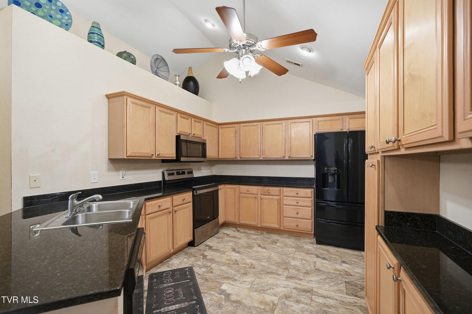 Photo #16: 1721 Skyland Falls Court