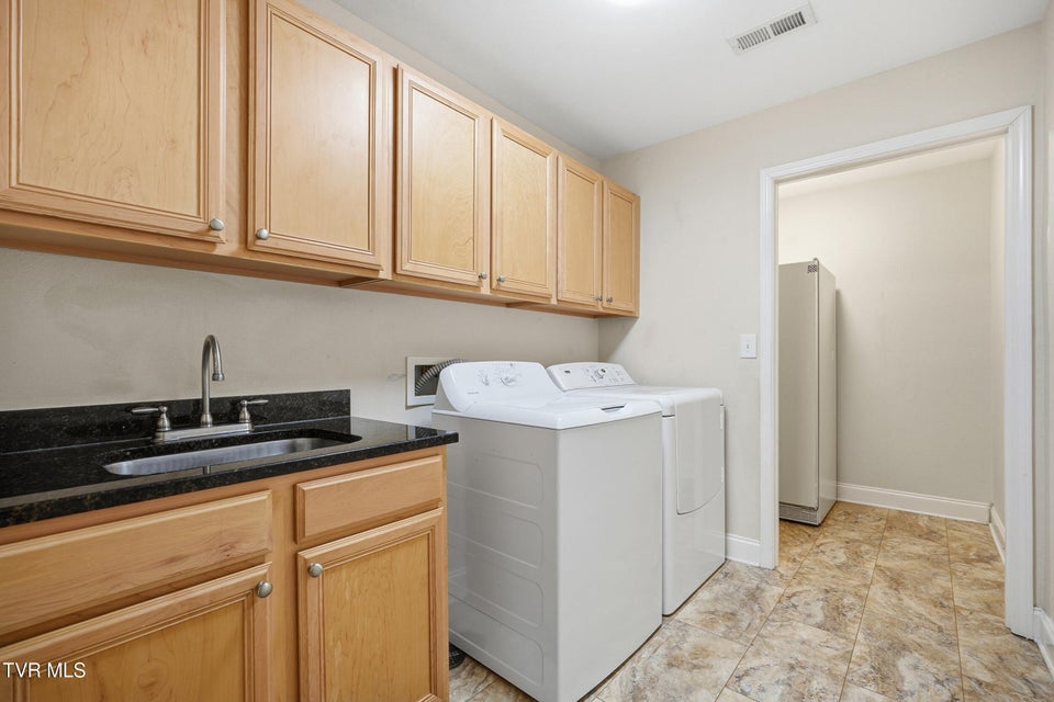 Photo #19: 1721 Skyland Falls Court