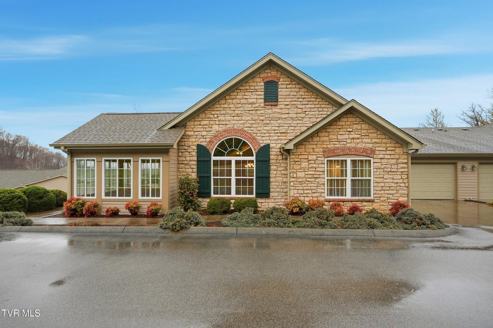 Photo #37: 1721 Skyland Falls Court