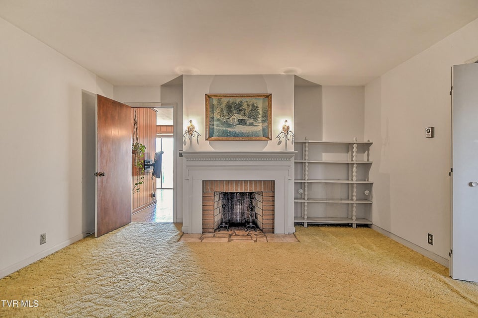 Photo #35: 461 Kincheloe Road