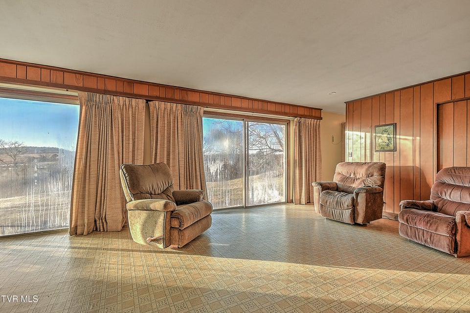 Photo #37: 461 Kincheloe Road