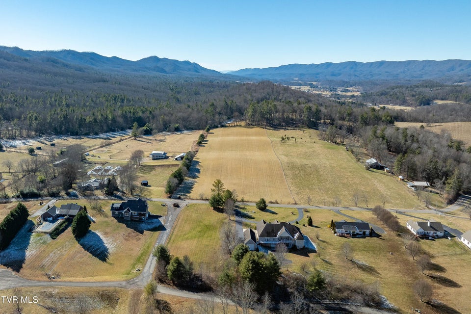 Photo #38: 1738 Harbin Hill Road