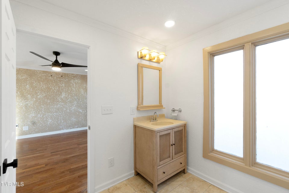 Photo #46: 152 Hemlock Street